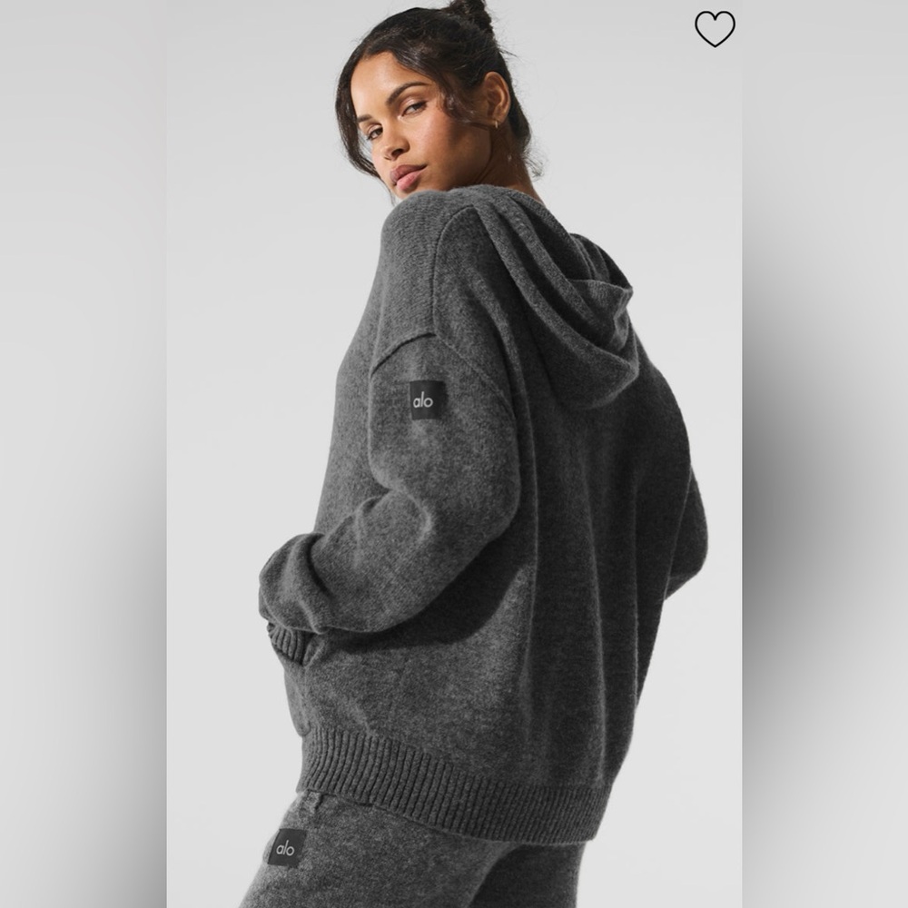 Alo Yoga NWT New Class Cashmere Hoodie Platinum Grey Size M Kangaroo pocket